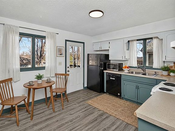 3rd image of 615 Ken Maril Rd #617