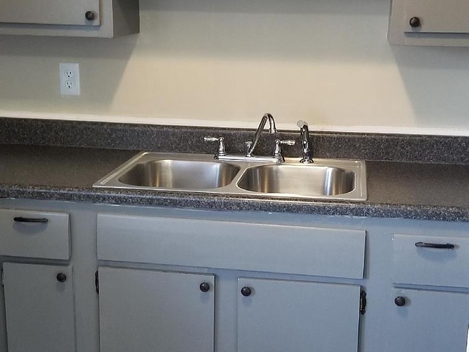 1st image of 608 S 12th St APT 8