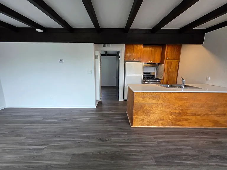 1031 Sun Rd — Photo 9
