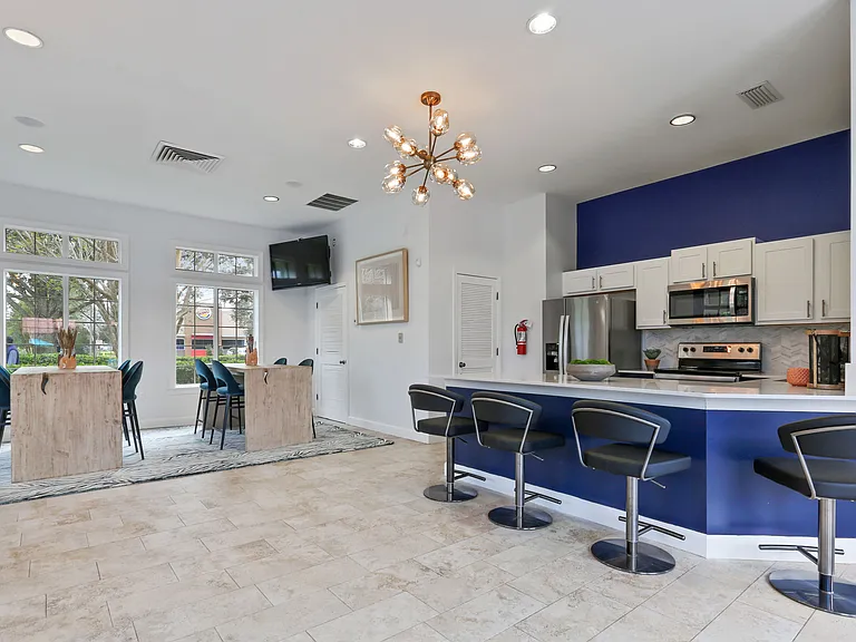 Registry at Windsor Parke — Photo 17