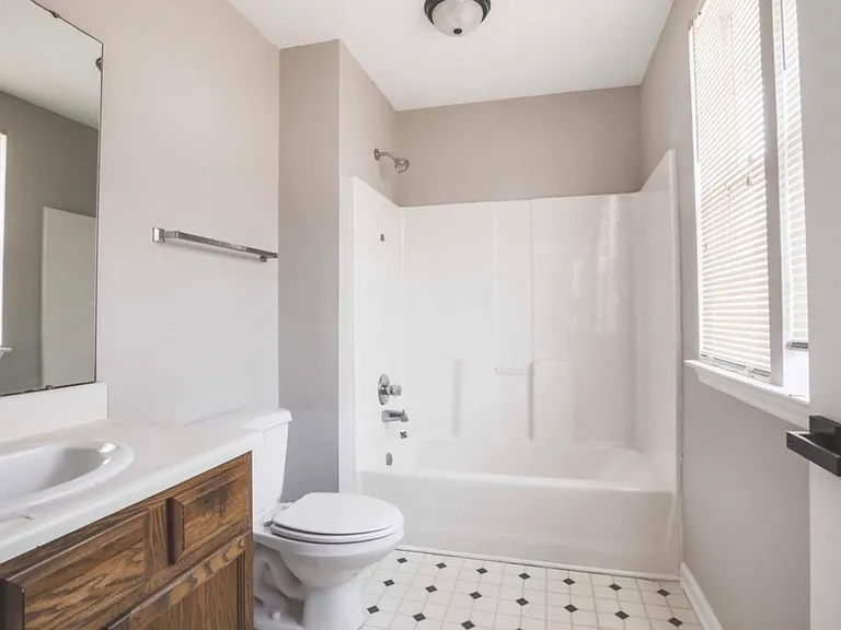 5460 Blue Oak Dr — Photo 16