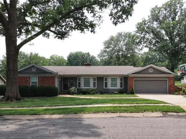 5521 W 84th St, Overland Park, KS 66207