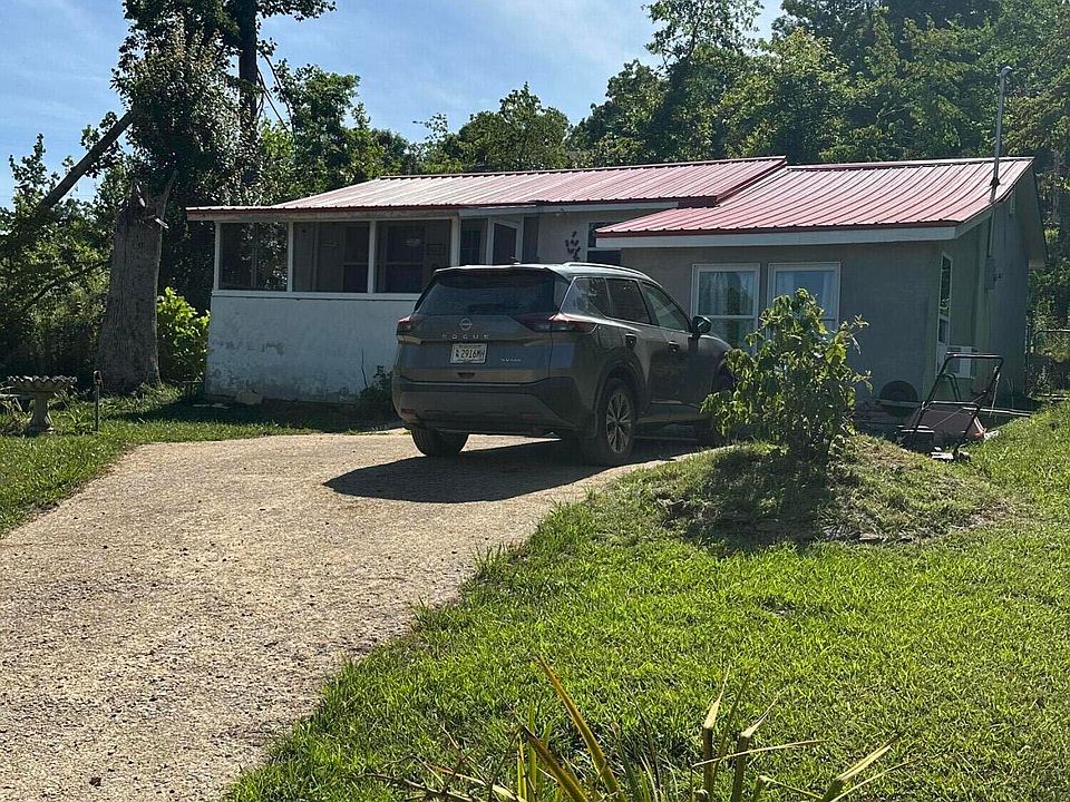 1st image of 622 Lakeside Rd