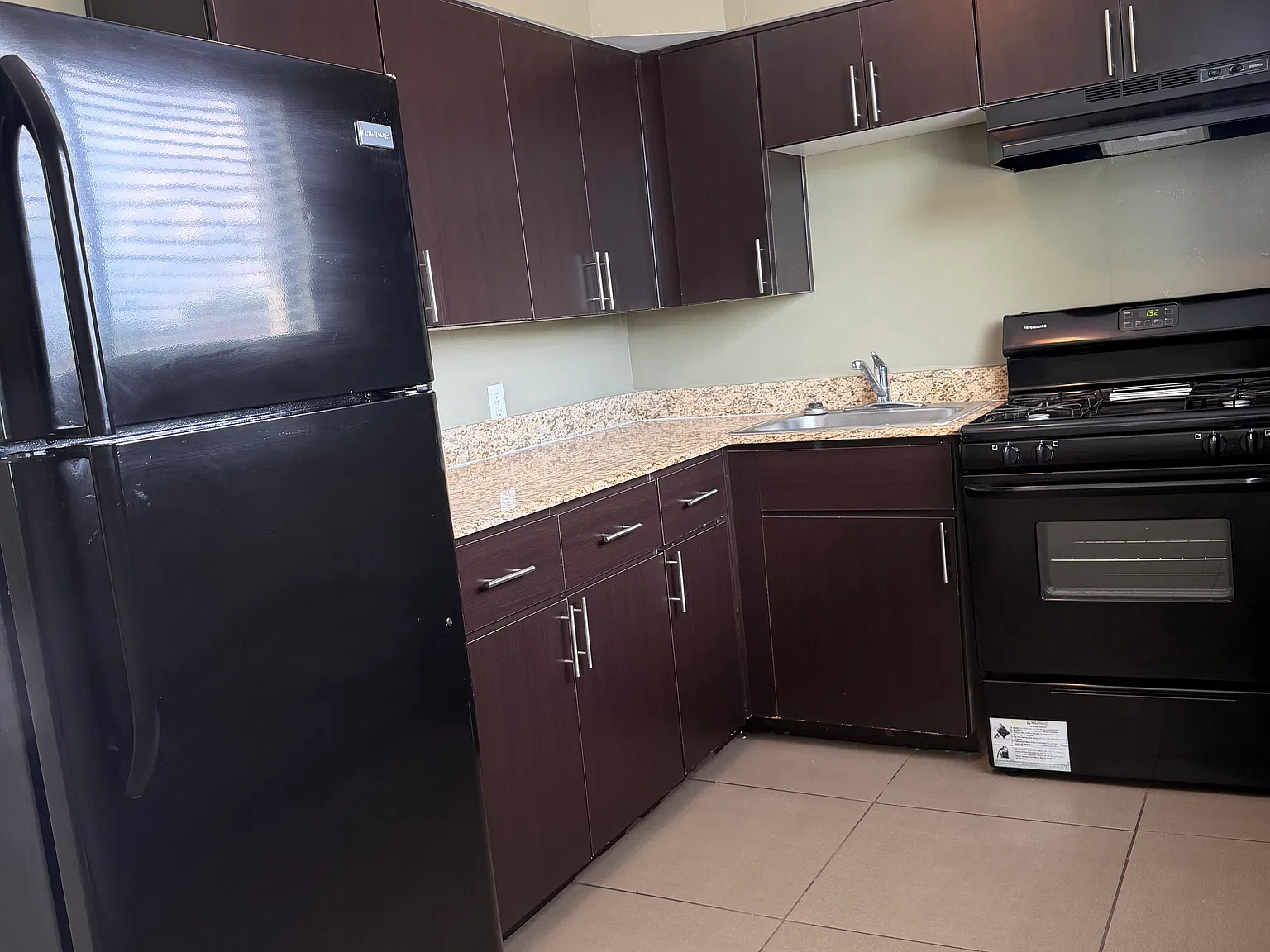 1 bed, 750 sqft, $1,025 — Photo 4