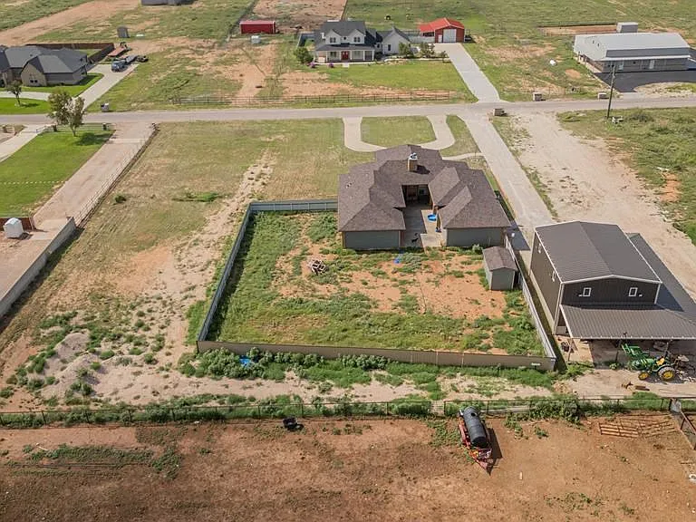 3701 Timber Wolf Trl — Photo 36