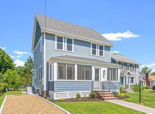 2 Knollwood Ave, Woburn, MA 01801