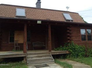 132 Mills Rd, Monroe Township, NJ 08831