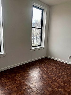 5th image of 1250 Morris Ave APT 4B