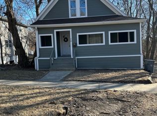 15 Lovell St, Elgin, IL 60120