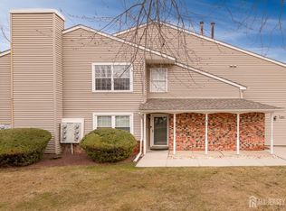105 Neilly Ct, Old Bridge, NJ