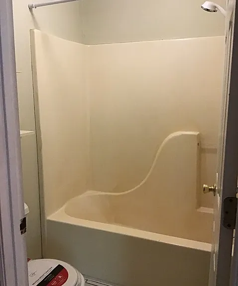 907 Canyon Ct — Photo 10