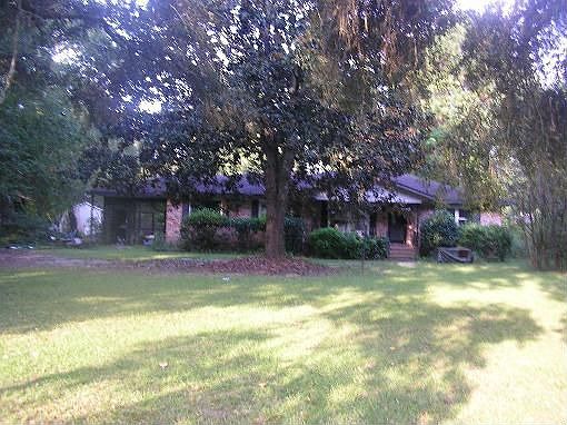 1st image of 682 Broad River Blvd