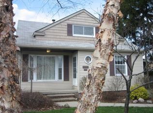 11709 Chester Rd, Garfield Heights, OH 44125