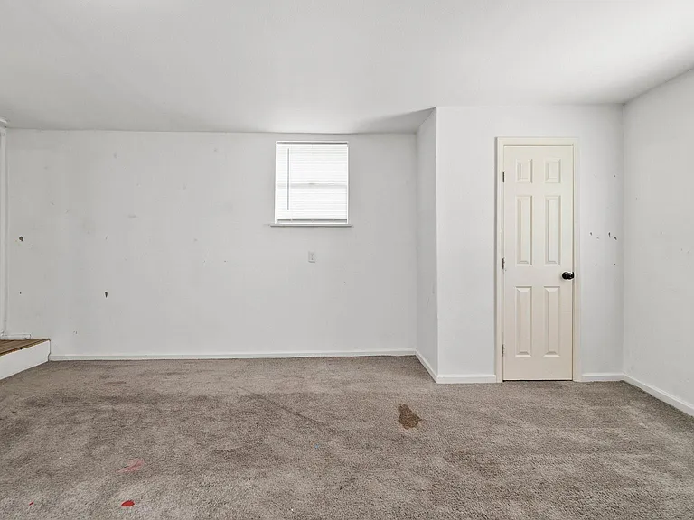 8327 Bonner Dr — Photo 31