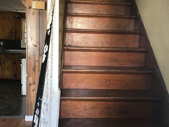 2nd image of 110 Newburgh Ave #1