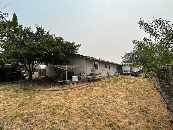 3rd image of 2807 Hammer Ct