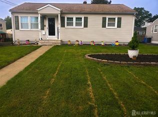 121 1st St, Middlesex, NJ 08846