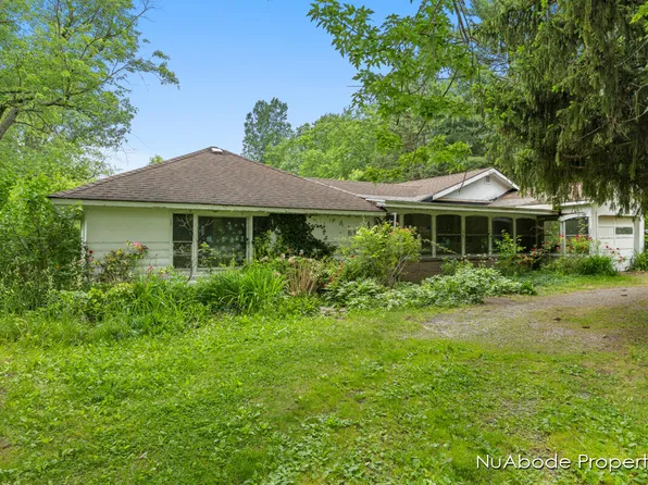 13799 8th Ave, Marne, MI 49435
