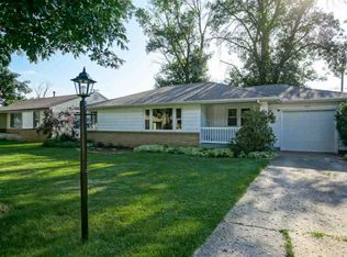 4211 S Baker Ln, Bartonville, IL 61607