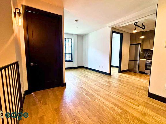 3rd image of 82 Jefferson St #1H