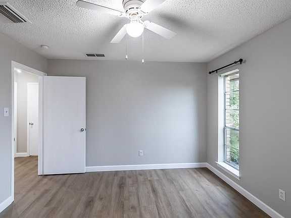 5th image of 10641 Boedeker Dr