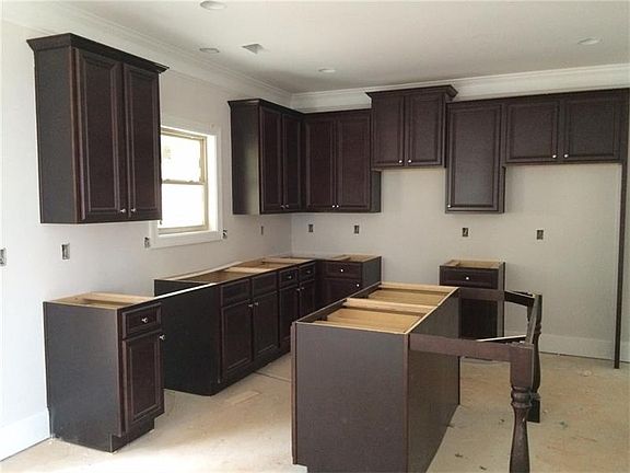 4th image of 2549 Park Estates Dr