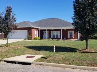 291 Azalea Ave, Hartford, AL 36344