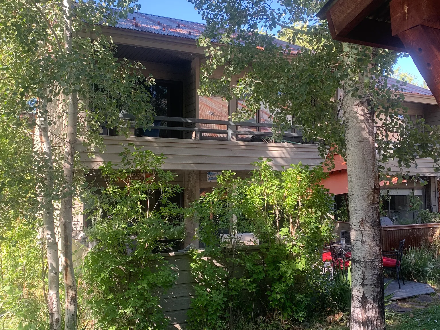 2 bed, 1.5 bath, 1100 sqft, $2,500 — Photo 2