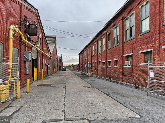 3rd image of 255 N Lincoln Ave