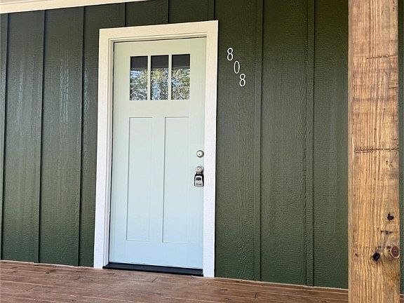 5th image of 808 Josephine St