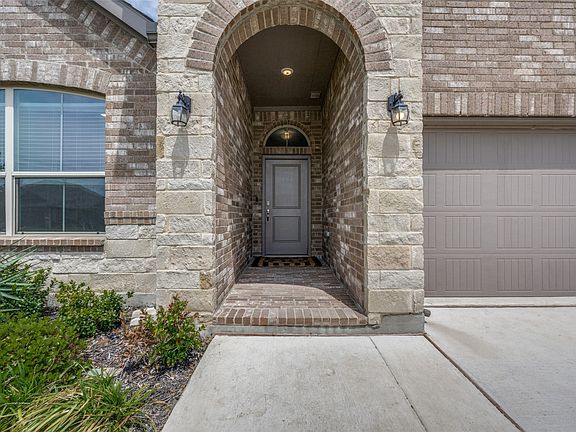 2nd image of 5267 Mountain View Dr