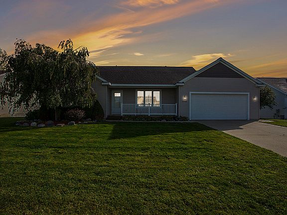 3rd image of 6988 Shady Knoll Dr SE