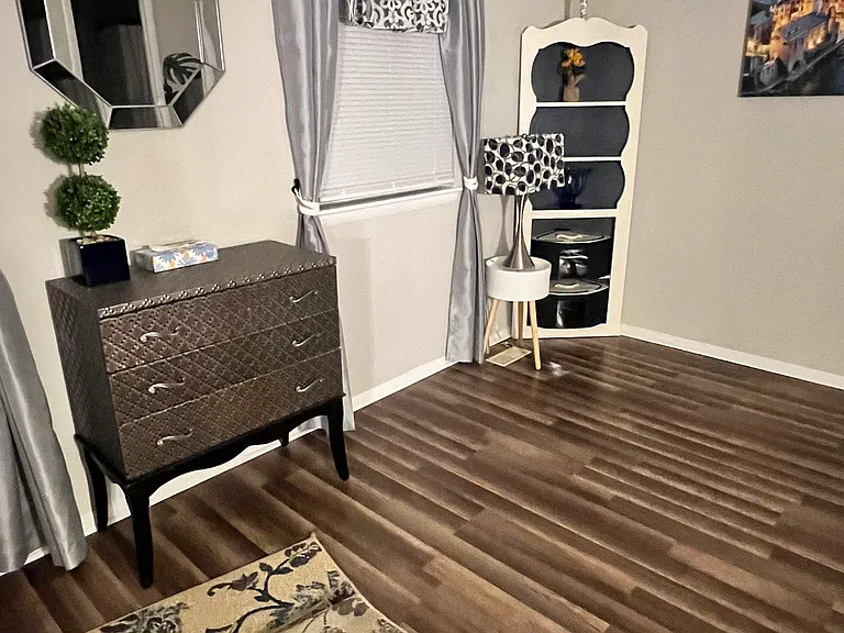 1212 Manassas Ct — Photo 3