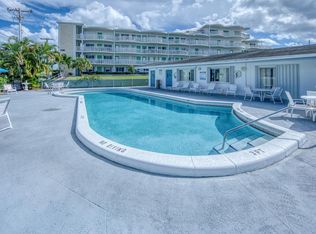 2400 Lake Osborne Dr APT 205, Lake Worth, FL 33461