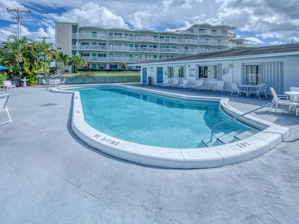 2400 Lake Osborne Drive #205, Lake Worth Beach, FL 33461