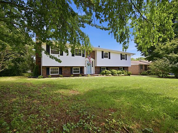3rd image of 9103 Ole Farm Ln