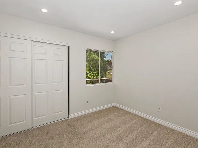 3428 Meadow View Dr — Photo 29