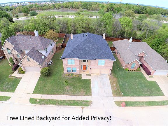 3rd image of 102 Northfield Cir