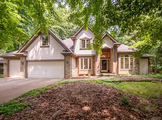 6619 Blackhawk Cir, Westerville, OH 43082