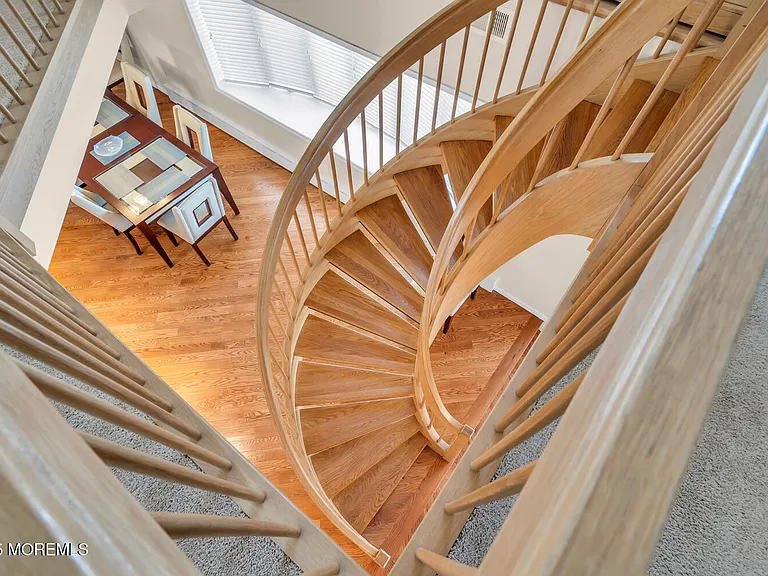 115 N Ocean Ave — Photo 43