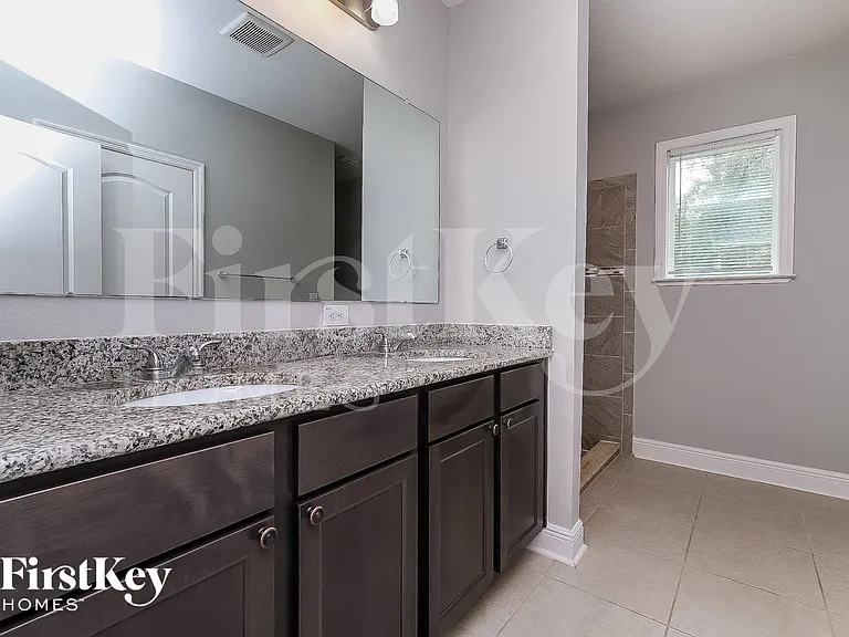 6177 Kinlock Ave — Photo 11
