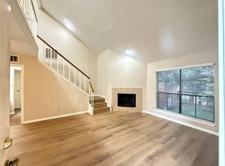 3100 Walnut Bend Ln APT 102, Houston, TX 77042