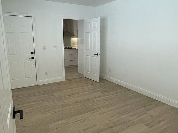3rd bedroom (no closet)
