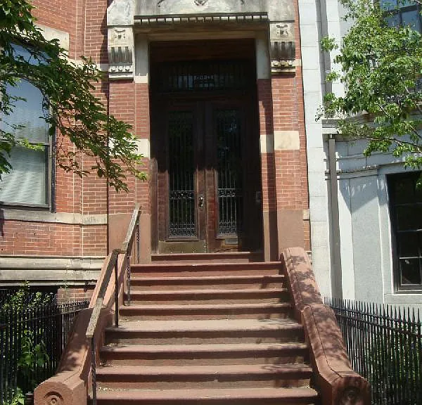 Commonwealth Ave — Photo 1