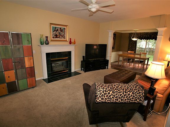 2nd image of 8929 Coppermine Ln