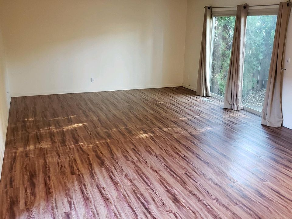 2nd image of 1800 Countrywood Ct #D