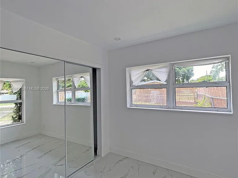 1606 NW 12th Ave — Photo 11