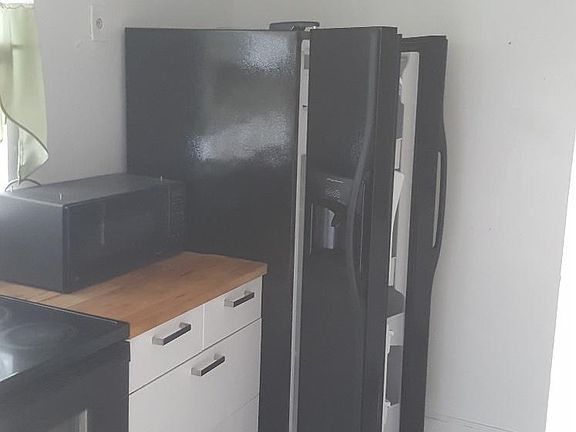 5th image of 3527 NE 168th St APT 206