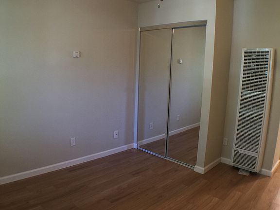 5th image of 2130 Park Ave APT 18