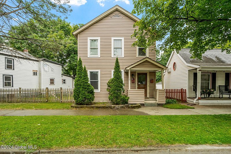 2nd image of 110 Van Dam Street